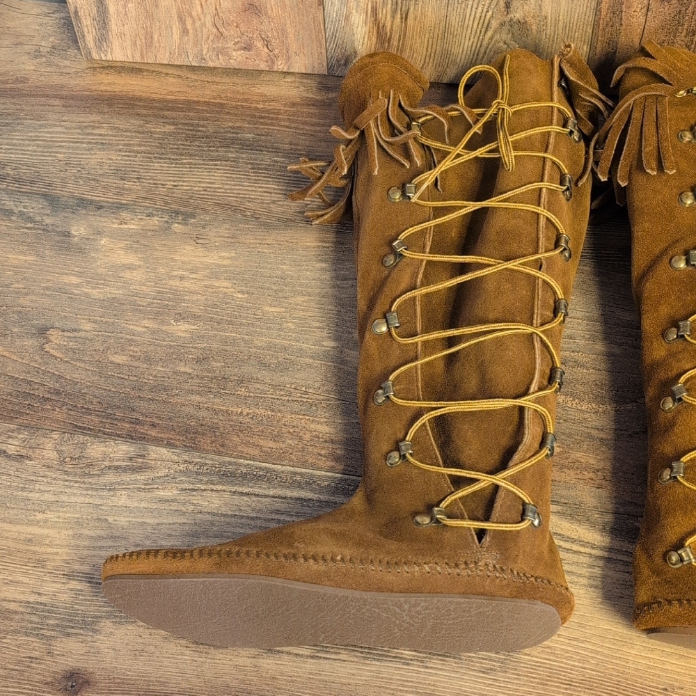 Minnetonka Moccasin Boots 1960s-70s Vintage Suede Side Lace-Up Fringe Boots 8 - Picture 4 of 11